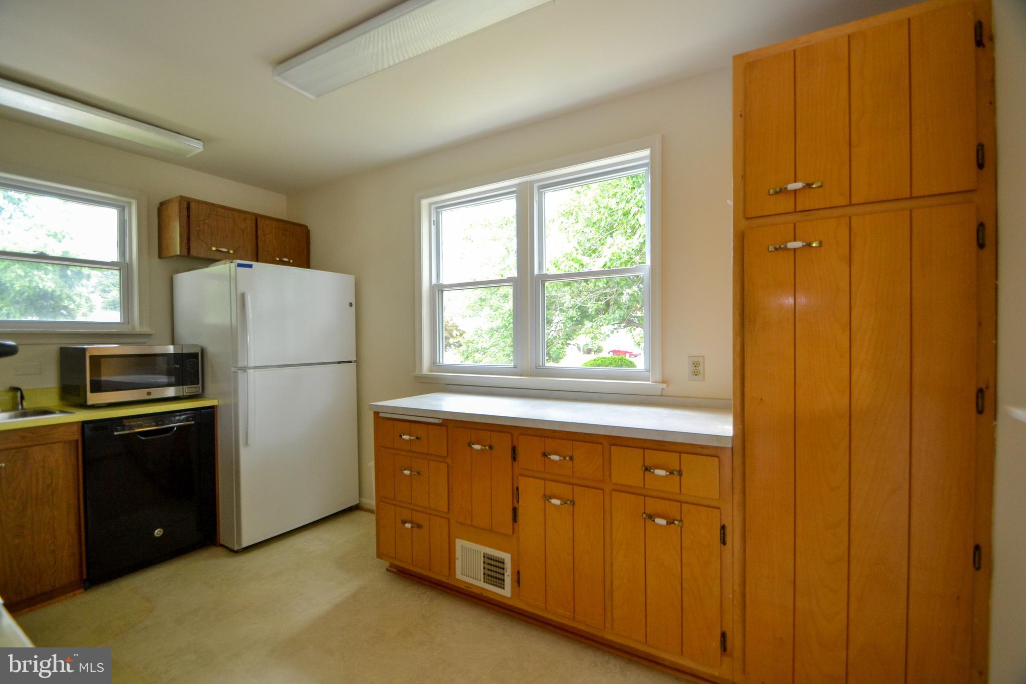 8638 Lucerne Road Randallstown, MD 21133 - Photo 7 of 33 Kitchen