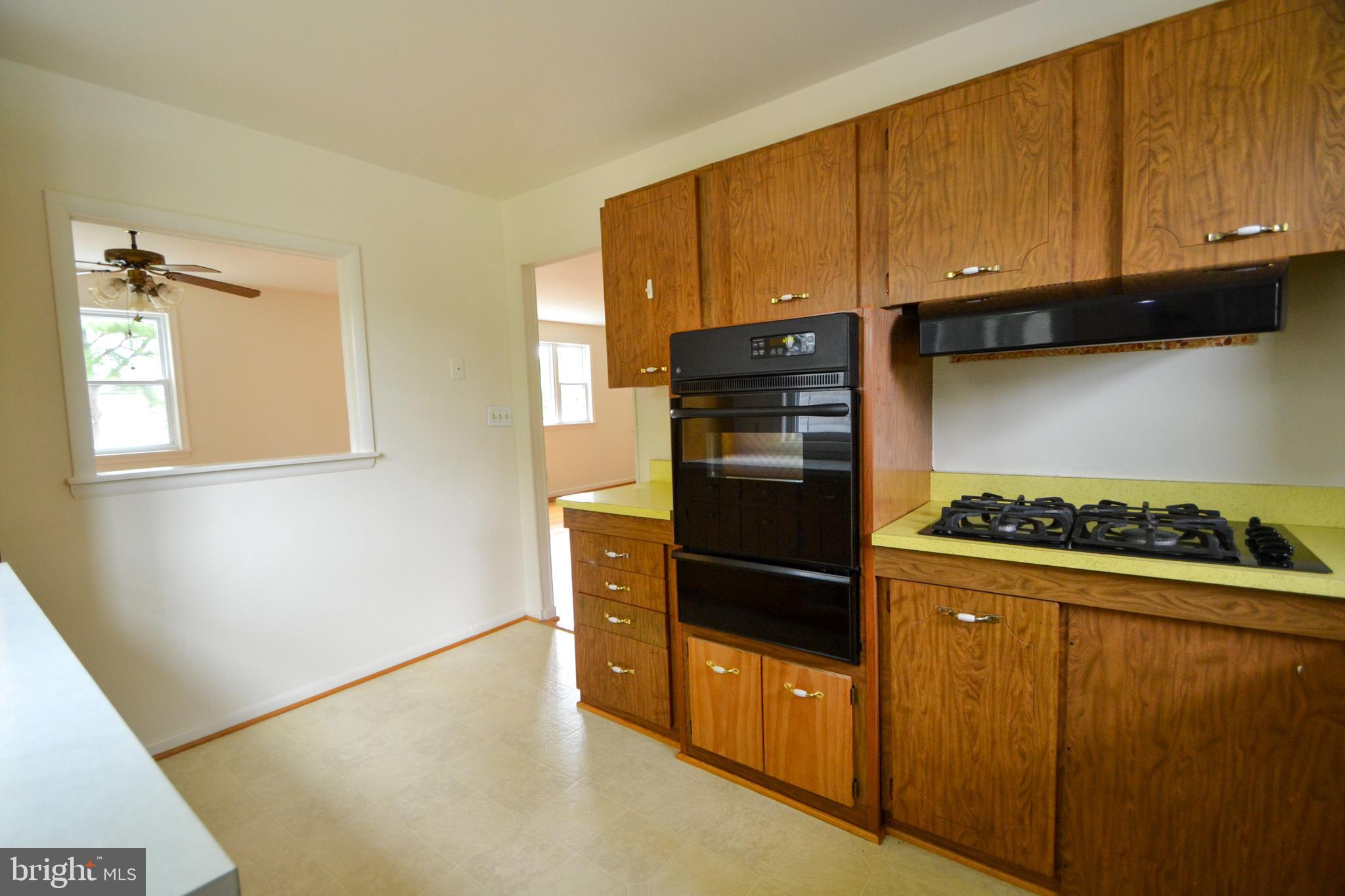 8638 Lucerne Road Randallstown, MD 21133 - Photo 8 of 33 Kitchen