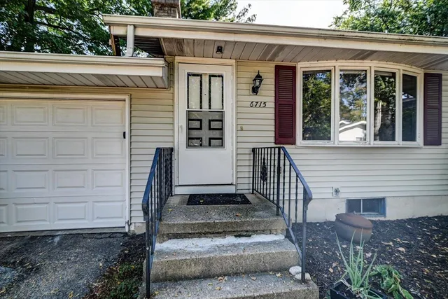 $2,500 | 6715 Century, Middleton, WI 53562