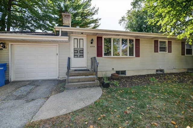 $2,500 | 6715 Century, Middleton, WI 53562