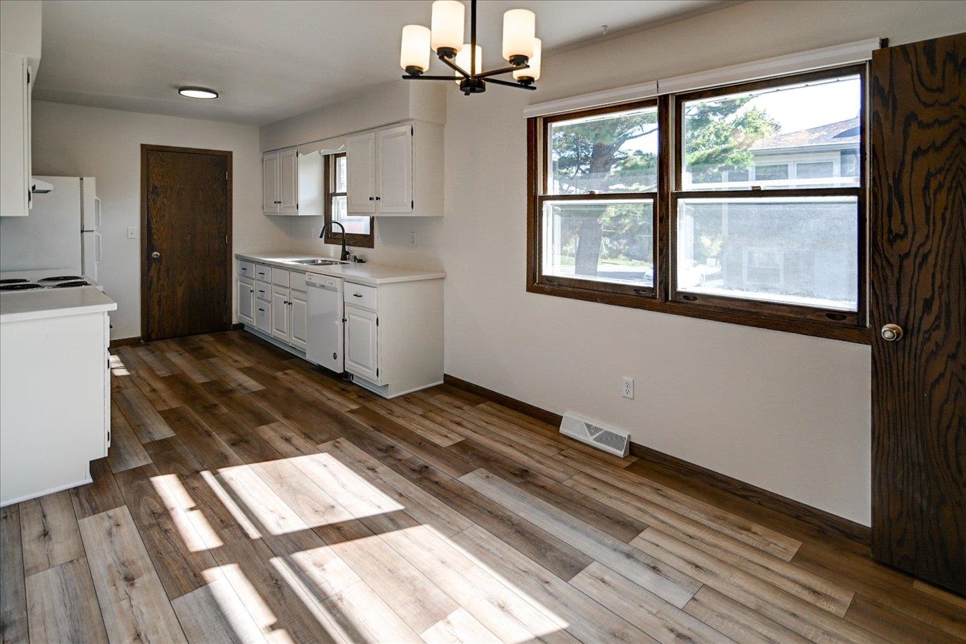 6715 Century Middleton, WI 53562 - Photo 22 of 56