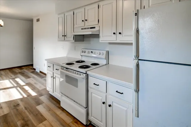 $2,500 | 6715 Century, Middleton, WI 53562