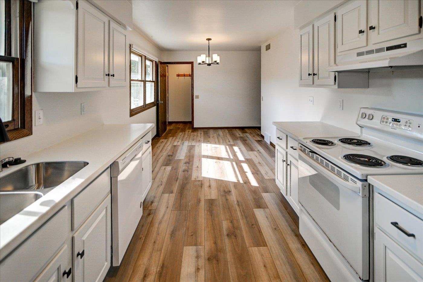 6715 Century Middleton, WI 53562 - Photo 32 of 56