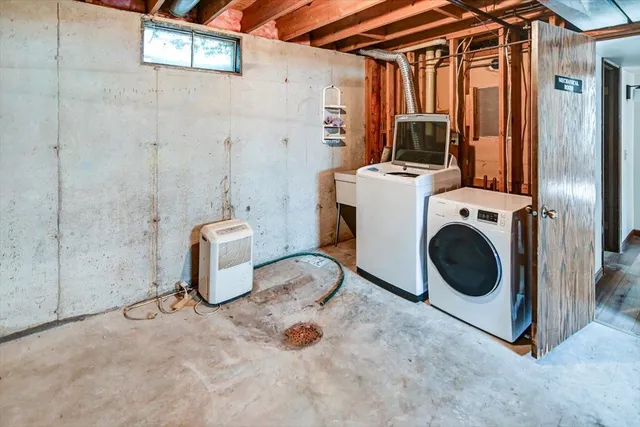 $2,500 | 6715 Century, Middleton, WI 53562