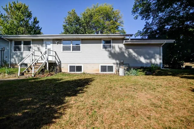 $2,500 | 6715 Century, Middleton, WI 53562