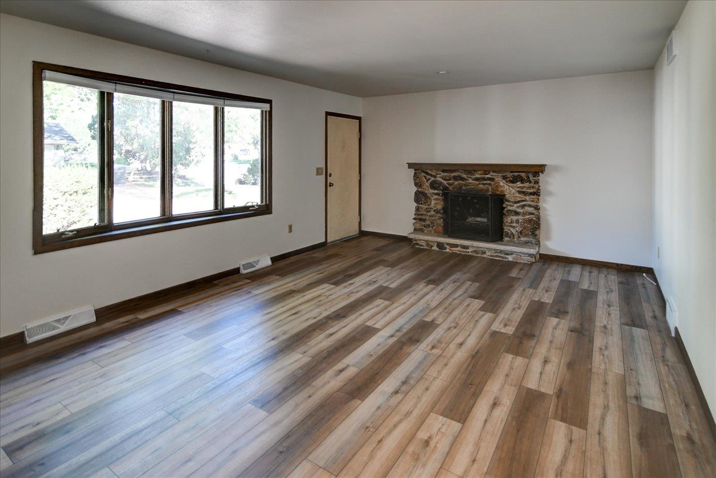 6715 Century Middleton, WI 53562 - Photo 6 of 56