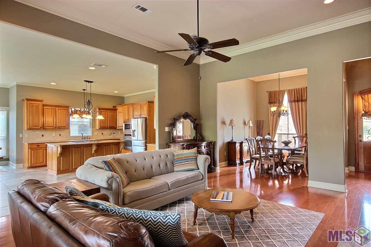 15617 Parkside Court Baton Rouge, LA 70817 - Photo 3 of 31 Gallery Image 3