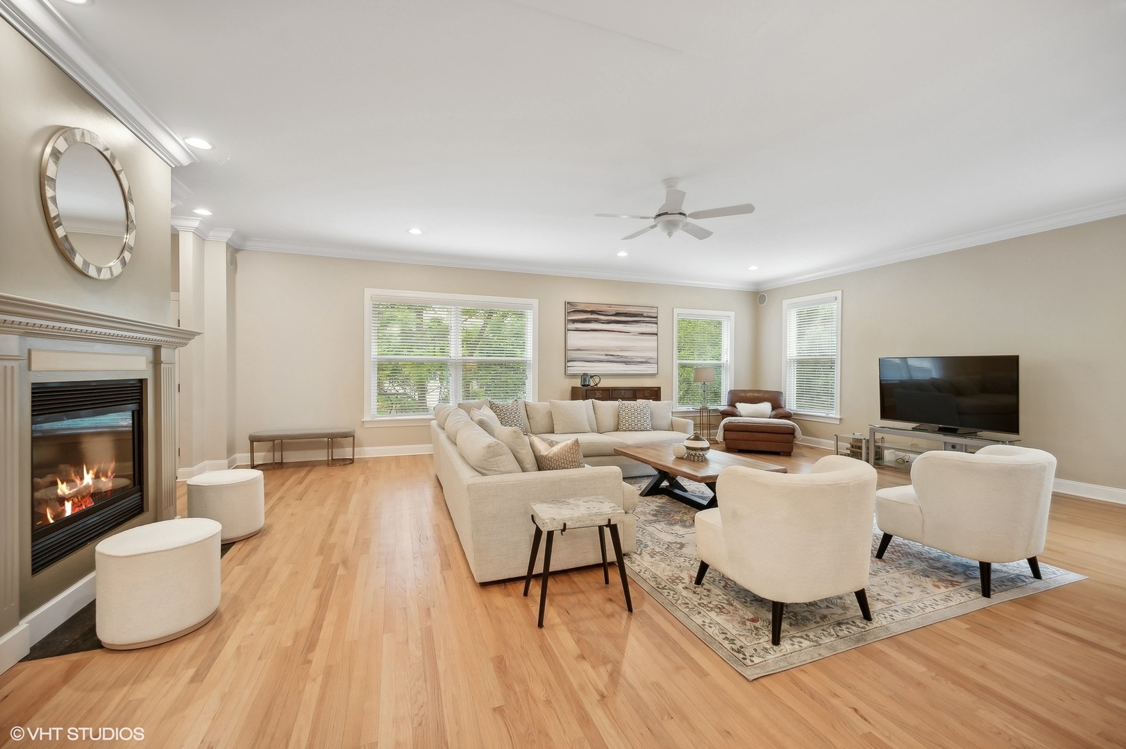 41 Scott Loop Highland Park, IL 60035 - Photo 15 of 50 a living room with furniture and a fireplace