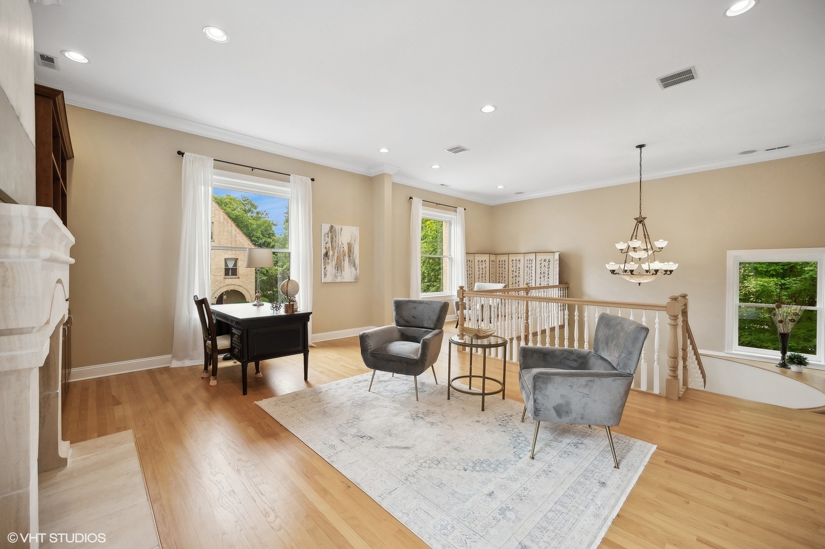 41 Scott Loop Highland Park, IL 60035 - Photo 25 of 50 a living room with furniture and a wooden floor