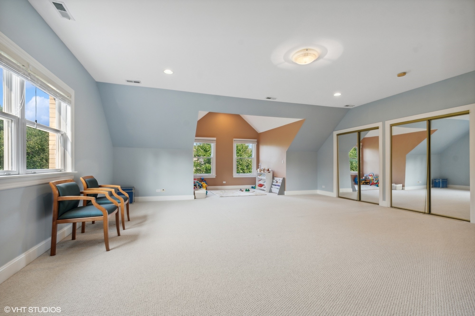 41 Scott Loop Highland Park, IL 60035 - Photo 33 of 50 a view of a livingroom with furniture and windows