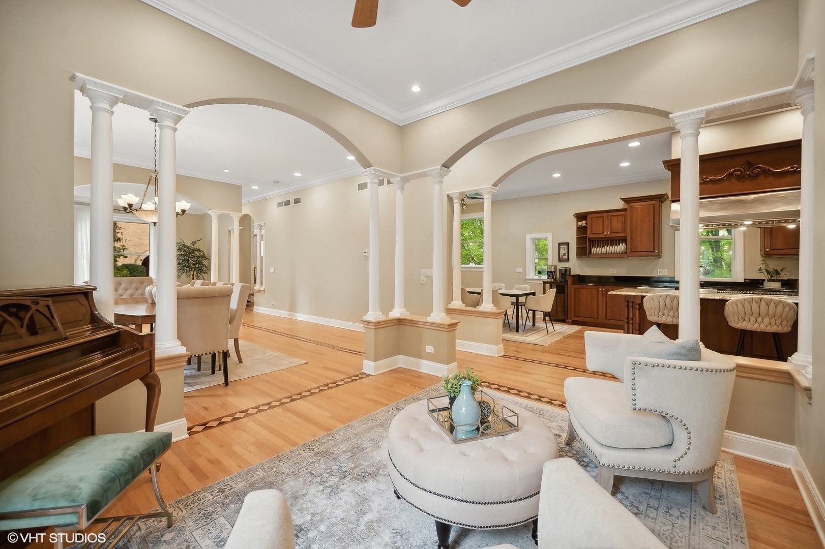 41 Scott Loop Highland Park, IL 60035 - Photo 10 of 50 a living room with furniture and a view of kitchen