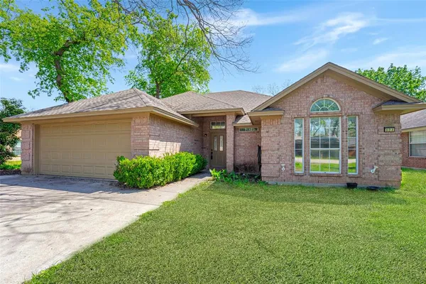 $280,000 | 604 North Cherry Street, Aubrey, TX 76227
