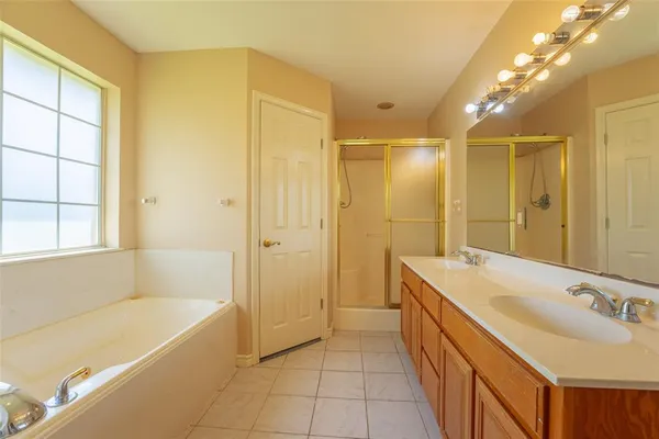 $280,000 | 604 North Cherry Street, Aubrey, TX 76227