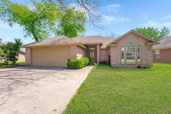$280,000 | 604 North Cherry Street, Aubrey, TX 76227