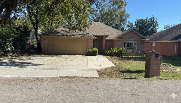 $280,000 | 604 North Cherry Street, Aubrey, TX 76227