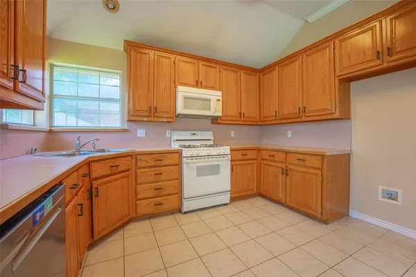 $280,000 | 604 North Cherry Street, Aubrey, TX 76227