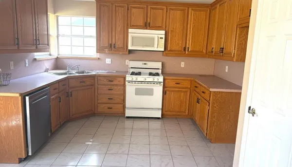 $280,000 | 604 North Cherry Street, Aubrey, TX 76227