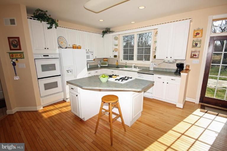 3949 Sharp Road Glenwood, MD 21738 - Photo 4 of 21 Kitchen