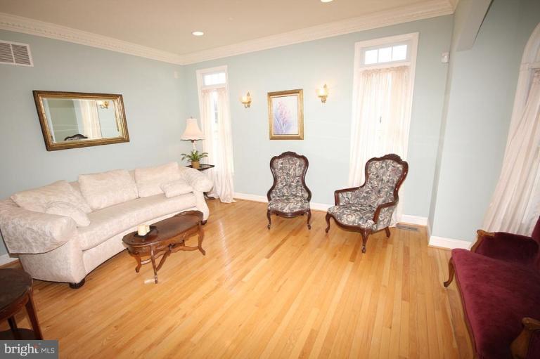 3949 Sharp Road Glenwood, MD 21738 - Photo 9 of 21 Living Room