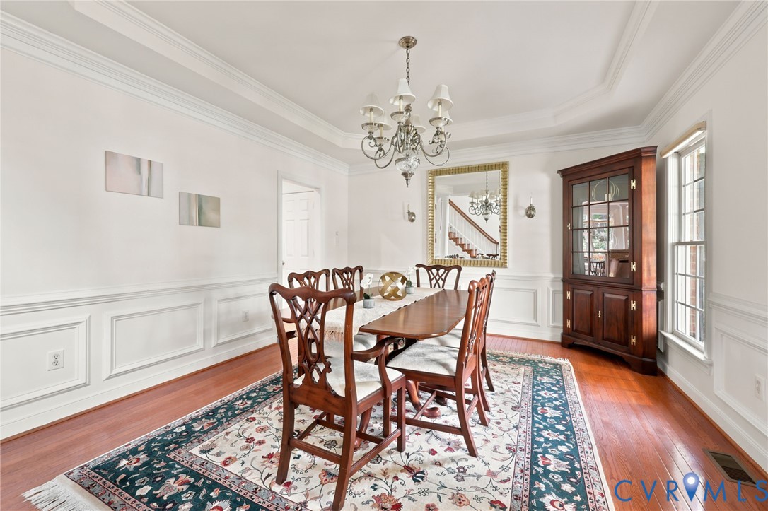 4701 Regal Oaks Road Glen Allen, VA 23059 - Photo 16 of 60 a dining room with furniture and window