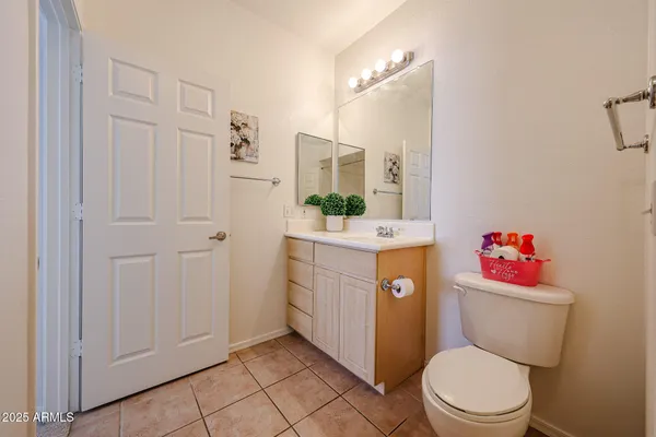 $289,000 | 7401 West Arrowhead Clubhouse Drive, Unit 2047, Glendale, AZ 85308