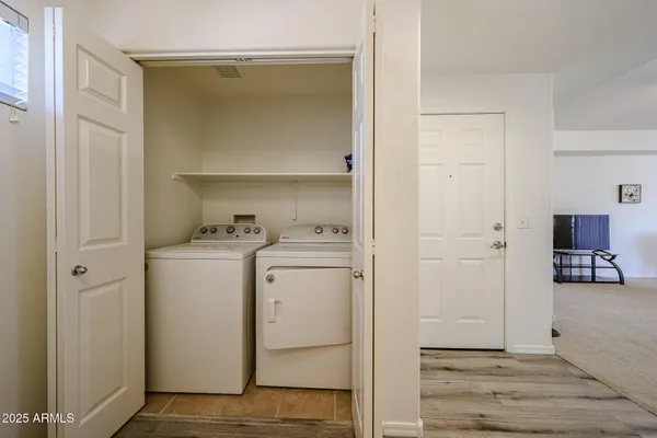 $289,000 | 7401 West Arrowhead Clubhouse Drive, Unit 2047, Glendale, AZ 85308