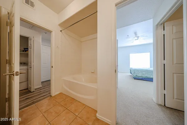 $289,000 | 7401 West Arrowhead Clubhouse Drive, Unit 2047, Glendale, AZ 85308