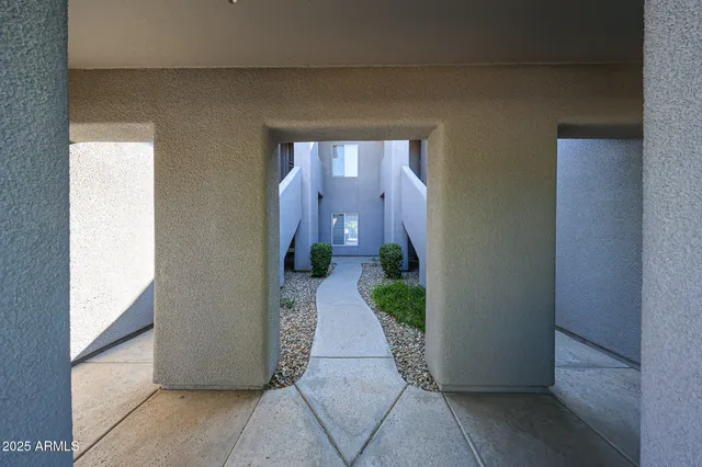 $325,000 | 7401 West Arrowhead Clubhouse Drive, Unit 2047, Glendale, AZ 85308