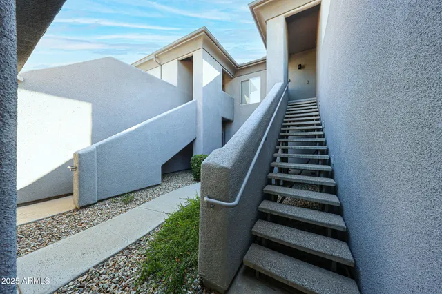 $325,000 | 7401 West Arrowhead Clubhouse Drive, Unit 2047, Glendale, AZ 85308