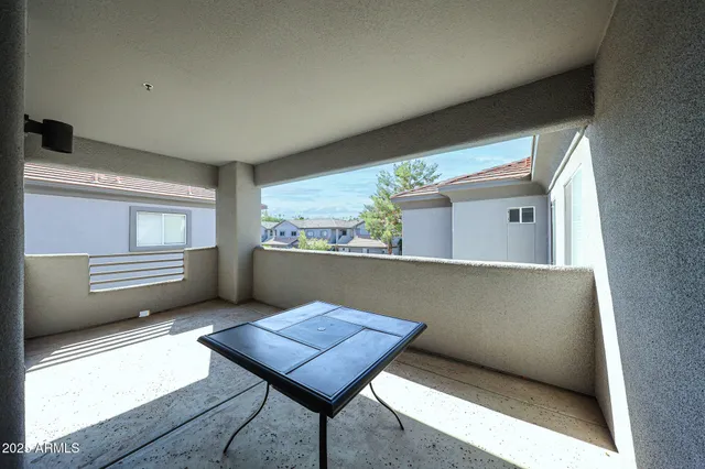 $325,000 | 7401 West Arrowhead Clubhouse Drive, Unit 2047, Glendale, AZ 85308