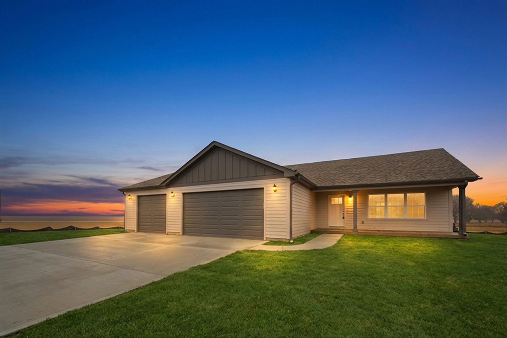 477 Emma Drive Manteno, IL 60950 - Photo 2 of 29 a front view of a house with a garden