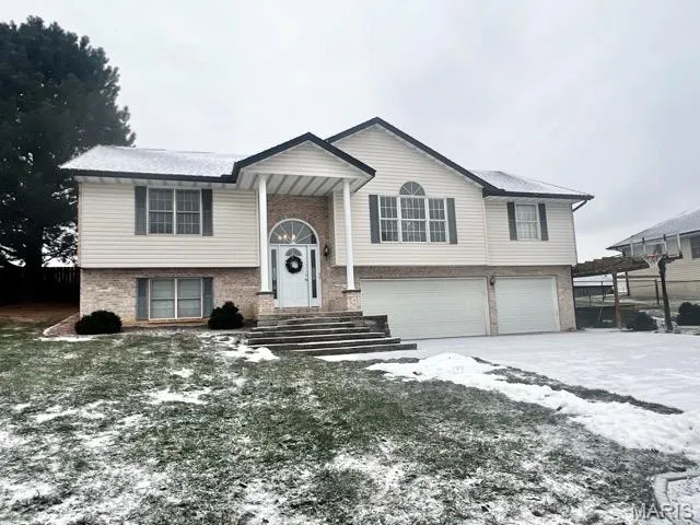 $365,000 | 10 Hibiscus Lane, Hannibal, MO 63401