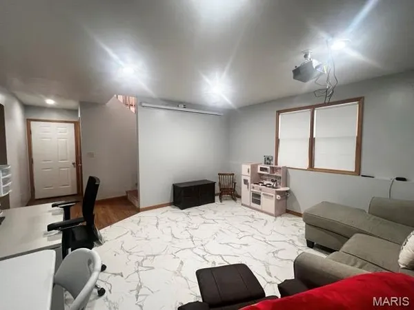 $365,000 | 10 Hibiscus Lane, Hannibal, MO 63401