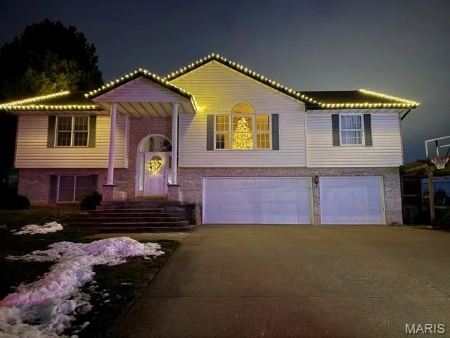 $365,000 | 10 Hibiscus Lane, Hannibal, MO 63401