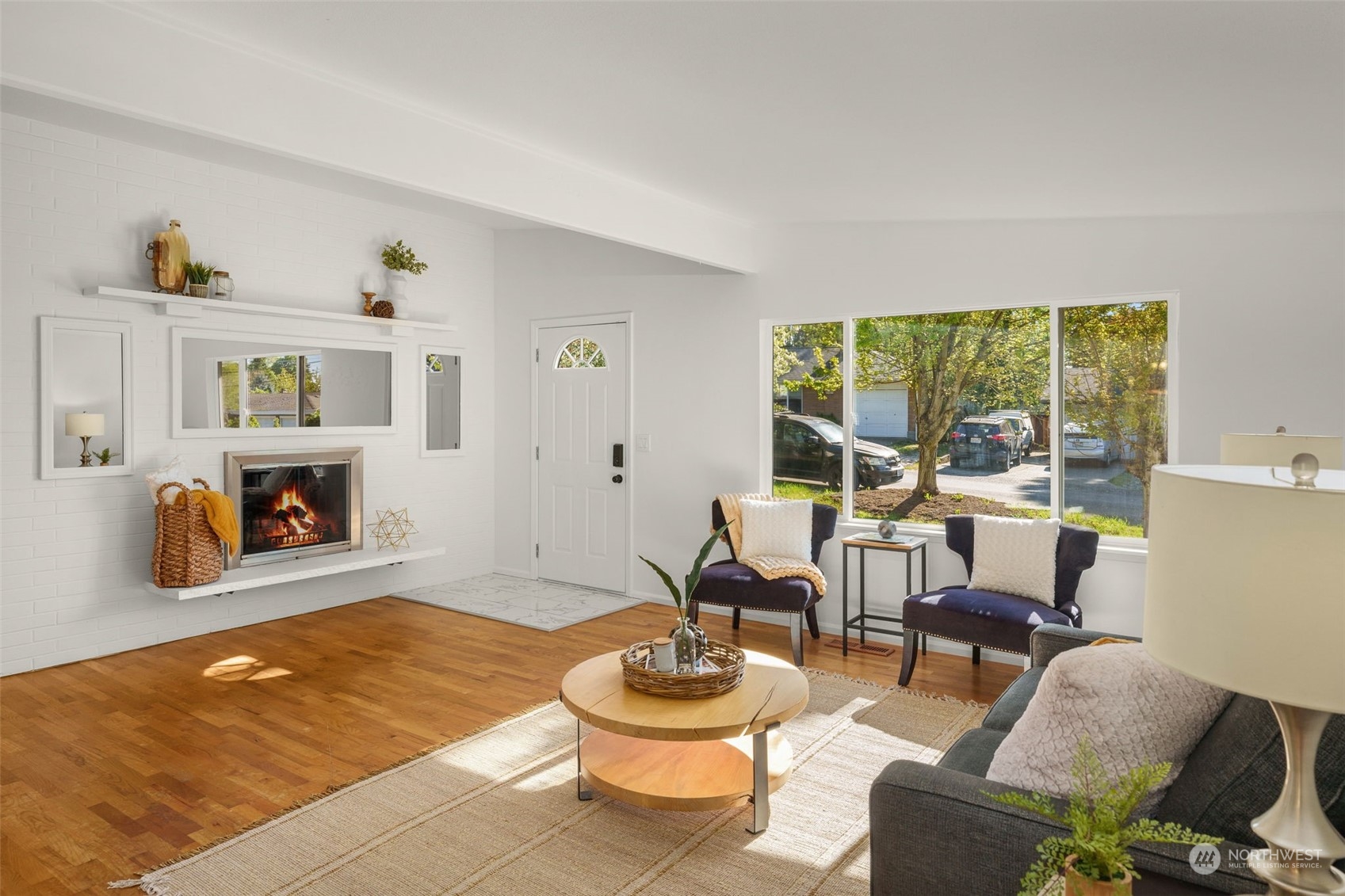 504 Index Avenue Northeast Renton, WA 98056 - Photo 3 of 19 Gallery Image 3