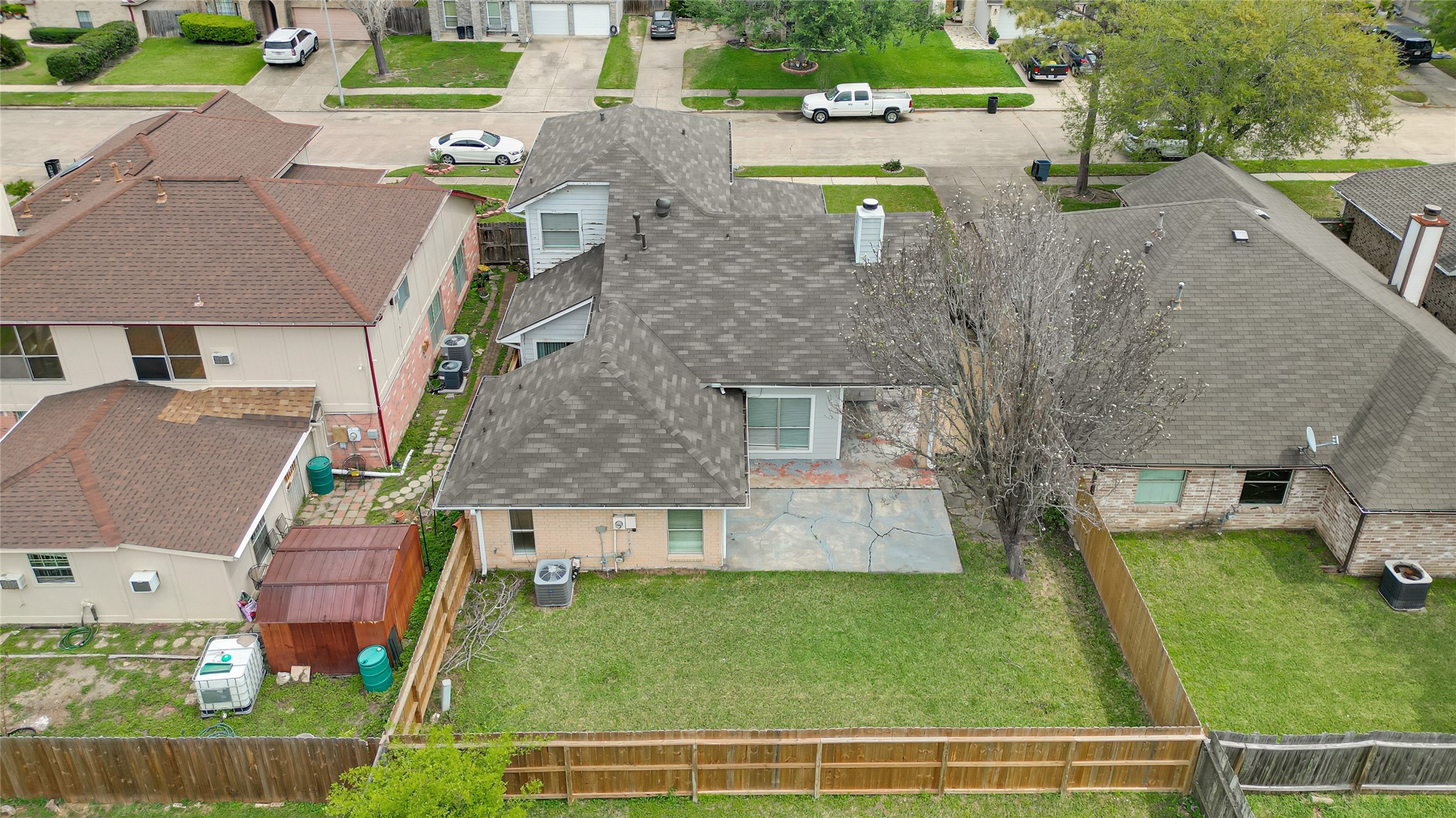 12322 Meadow Ridge Drive Stafford, TX 77477 - Photo 35 of 39 an aerial view of a house with a garden