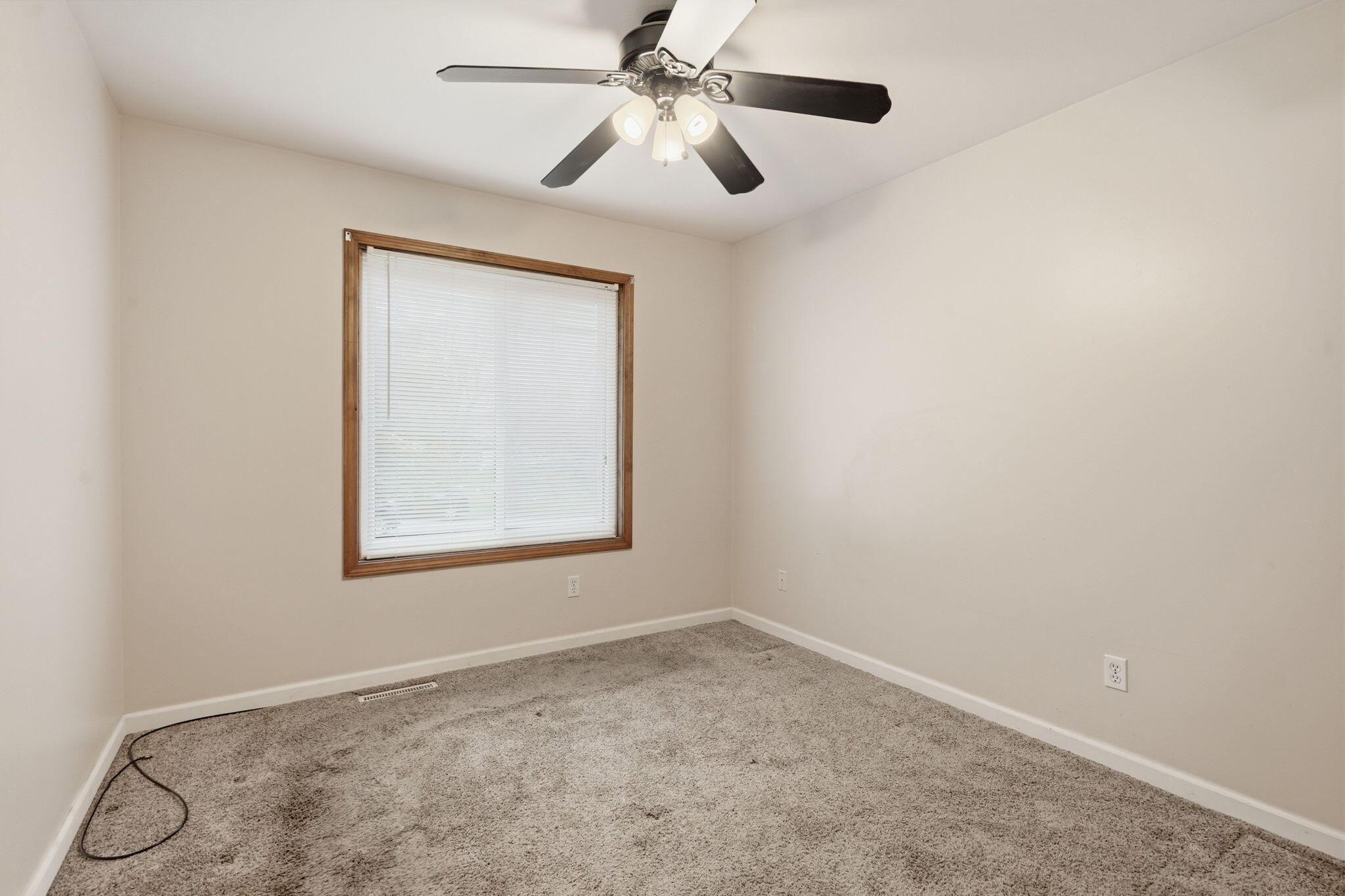 215 3rd Street Fenton, MI 48430 - Photo 16 of 26 16-web-or-mls-017_DSC04711 Michael Kreme