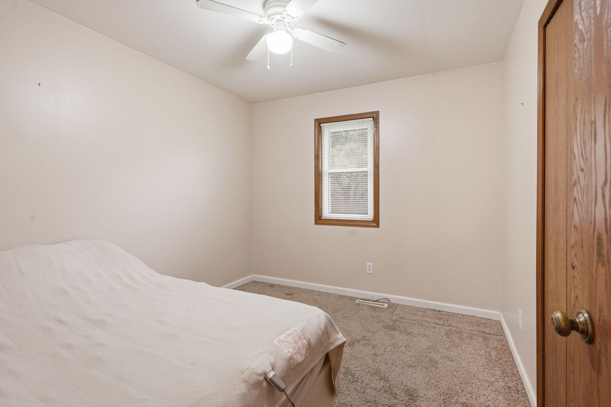 215 3rd Street Fenton, MI 48430 - Photo 18 of 26 18-web-or-mls-019_DSC04726 Michael Kreme