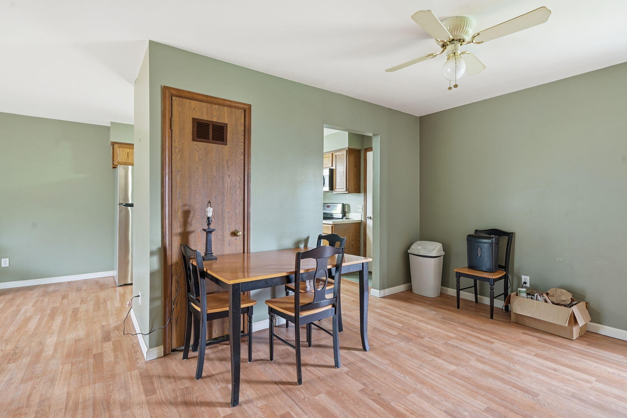 215 3rd Street Fenton, MI 48430 - Photo 9 of 26 9-web-or-mls-014_DSC04666 Michael Kremer