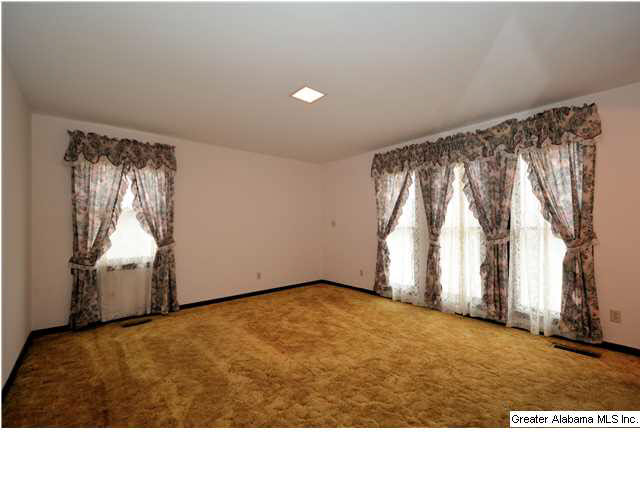 605 Princess Lane Bessemer, AL 35022 - Photo 15 of 31
