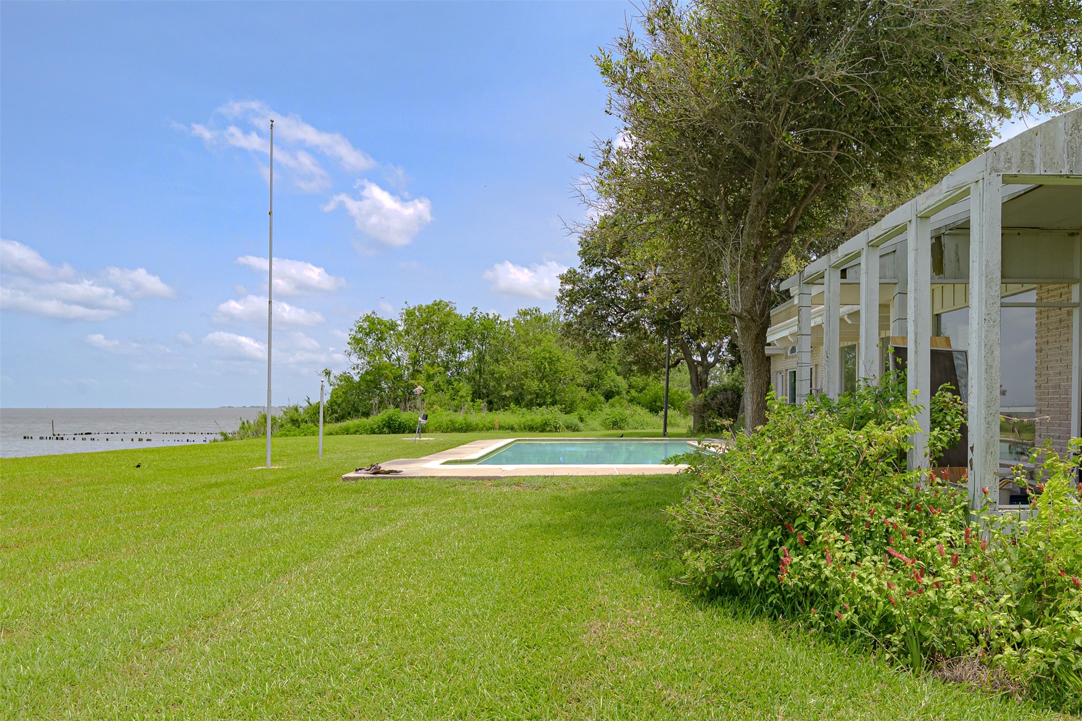 1700 South Virginia Street Port Lavaca, TX 77979 - Photo 4 of 49