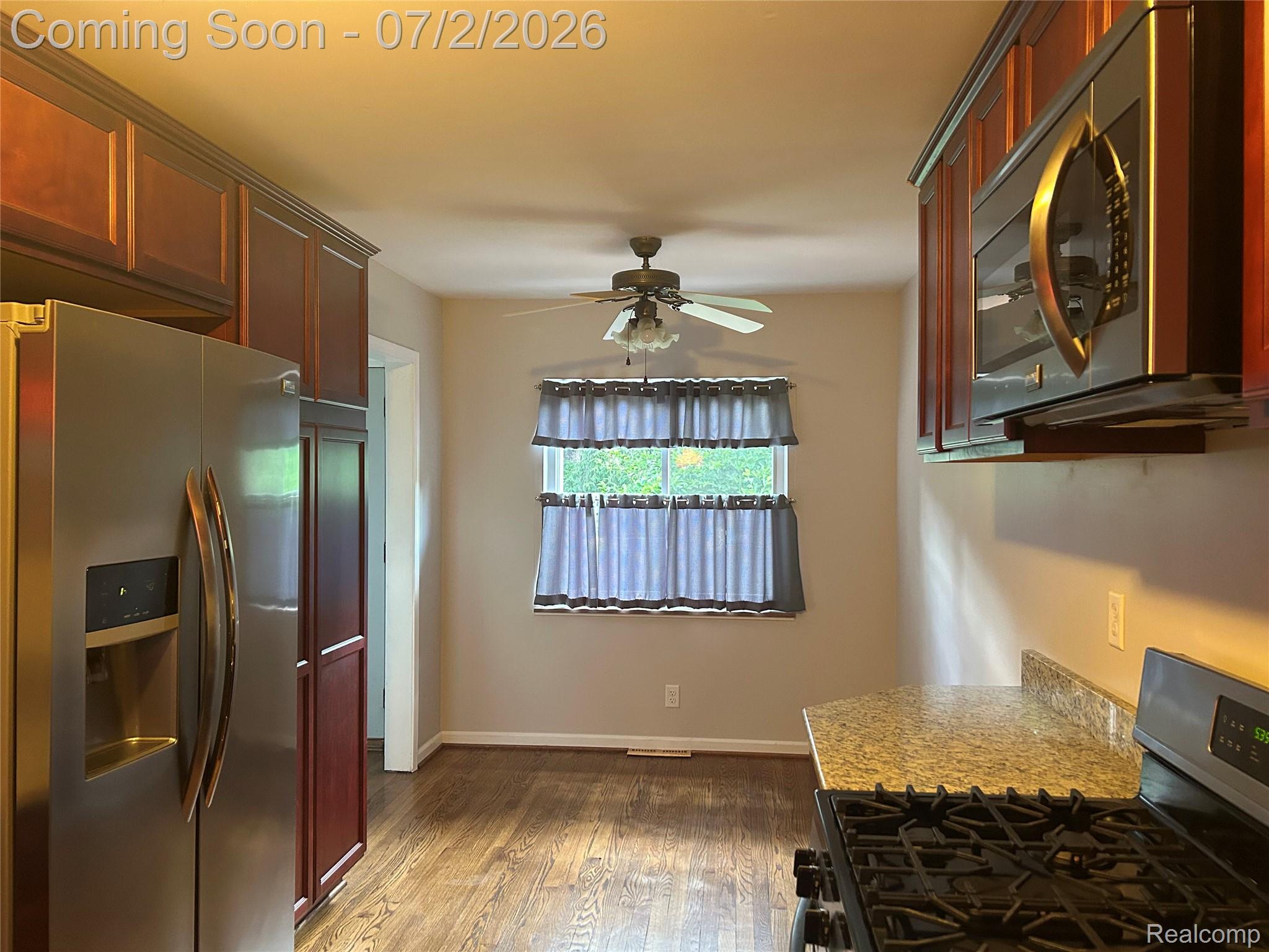 16080 Merriman Road Livonia, MI 48154 - Photo 3 of 37 IMG_7213.jpeg