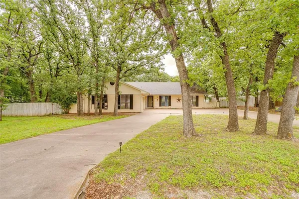 $315,000 | 5103 North Highland Drive, Granbury, TX 76049