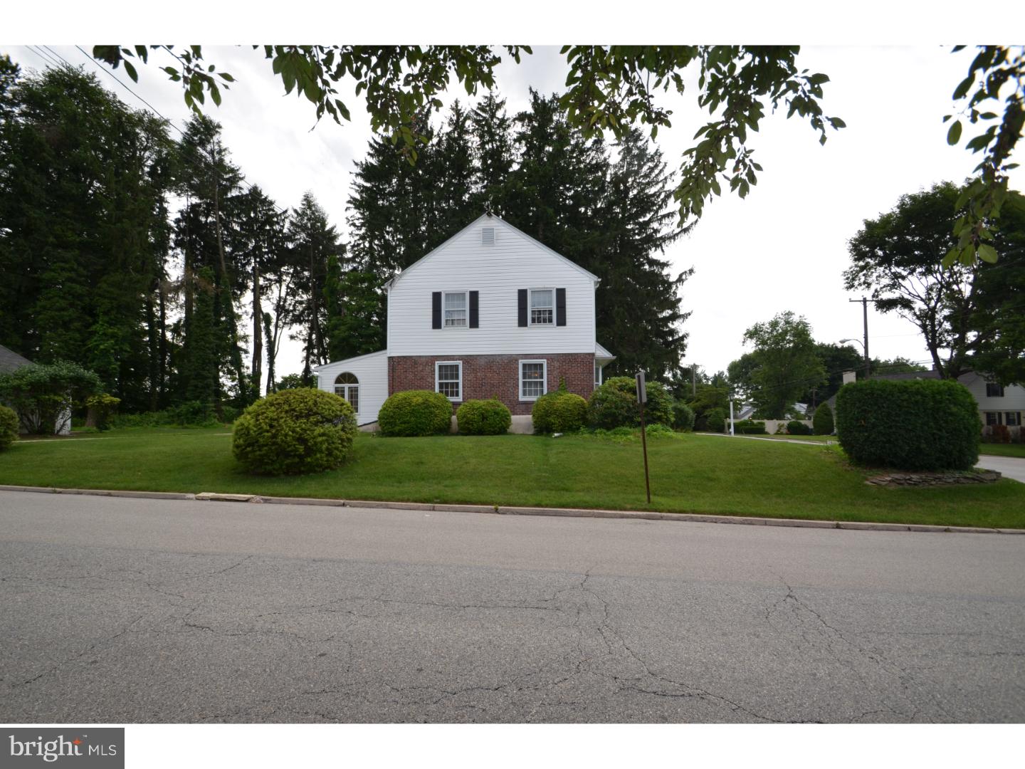 6190 West Mill Road Flourtown, PA 19031 - Photo 3 of 25 Exterior Side