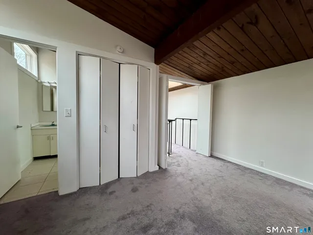 $3,700 | 860 Oakwood Road, Orange, CT 06477