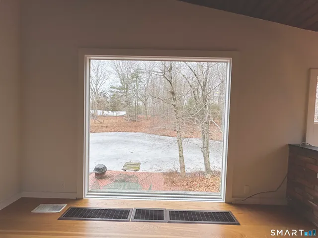 $3,700 | 860 Oakwood Road, Orange, CT 06477