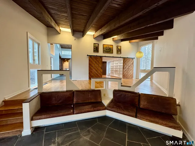 $3,700 | 860 Oakwood Road, Orange, CT 06477