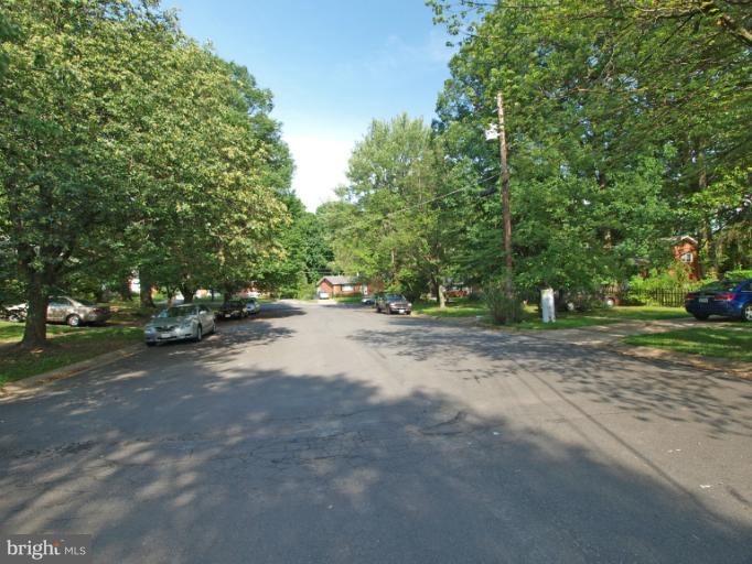11528 Colt Terrace Silver Spring, MD 20902 - Photo 5 of 24 Neighborhood