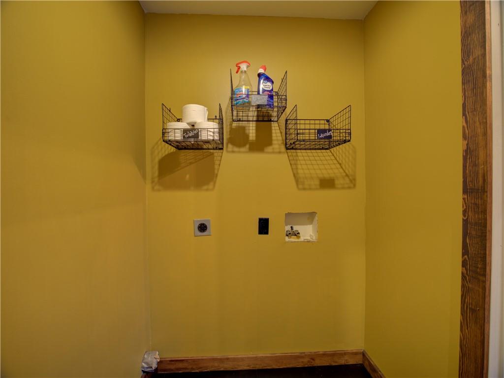 112 Yoder Avenue Mount Pleasant, PA 15666 - Photo 11 of 29 Gallery Image 11