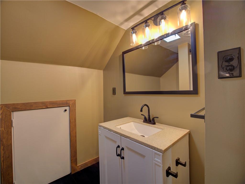 112 Yoder Avenue Mount Pleasant, PA 15666 - Photo 17 of 29 Gallery Image 17